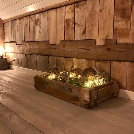 Raffelbrygga Ferienhaus Bud