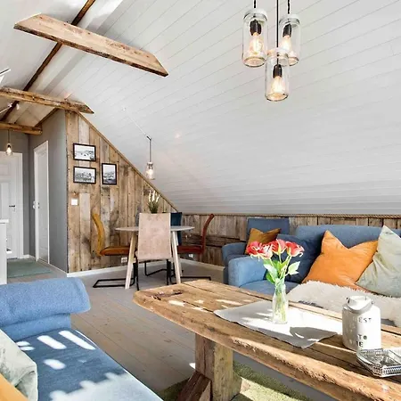 Ferienhaus Raffelbrygga Bud